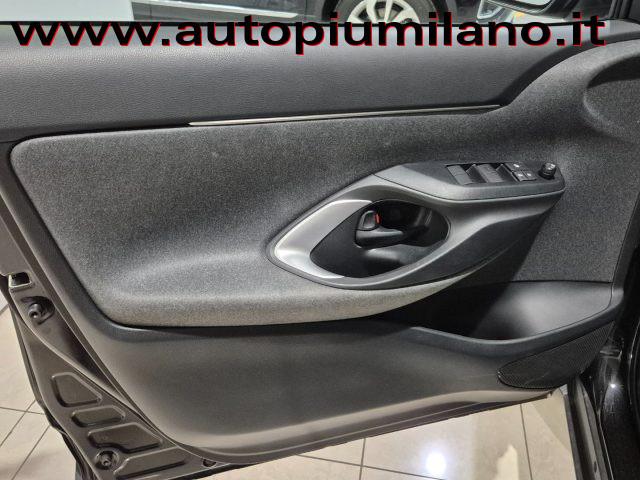 TOYOTA Yaris Cross 1.5 Hybrid 5p. E-CVT AWD-i Business