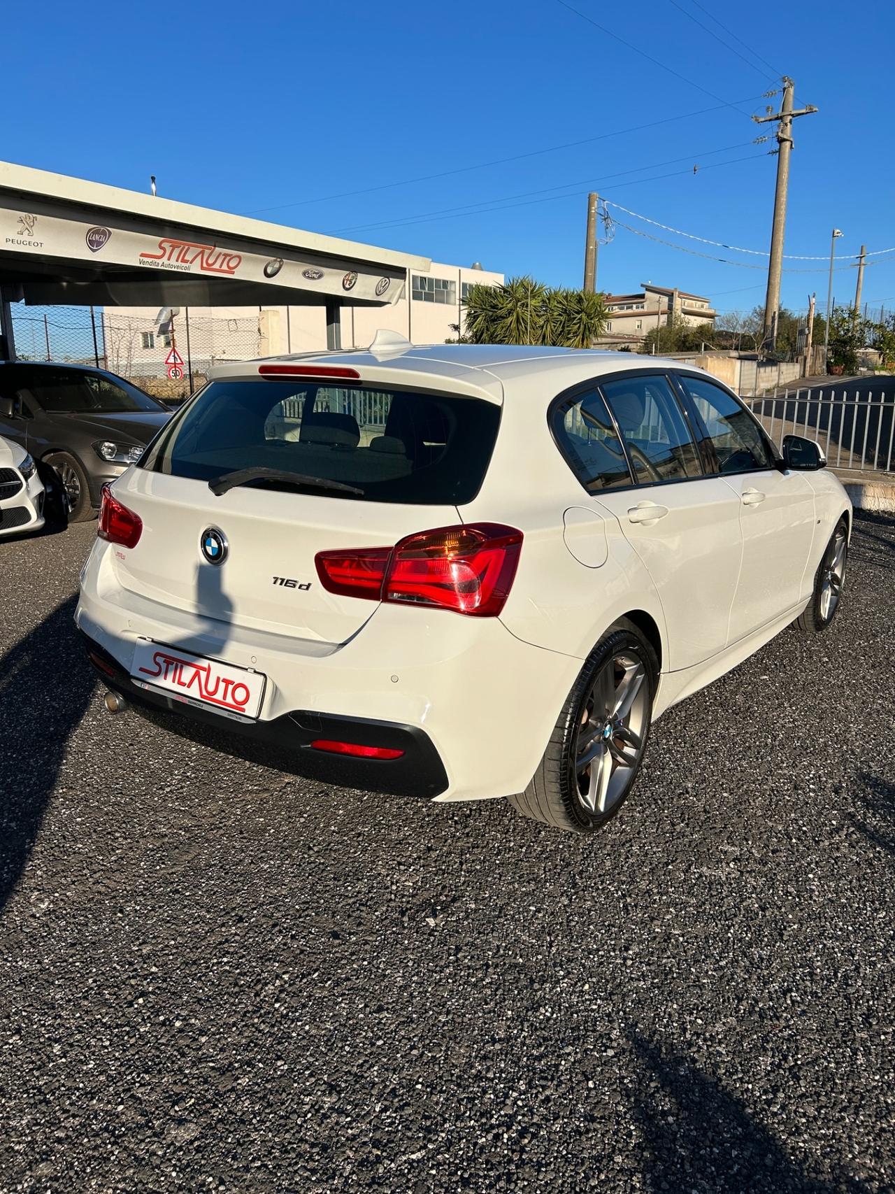 Bmw 116 116d 5p. Msport
