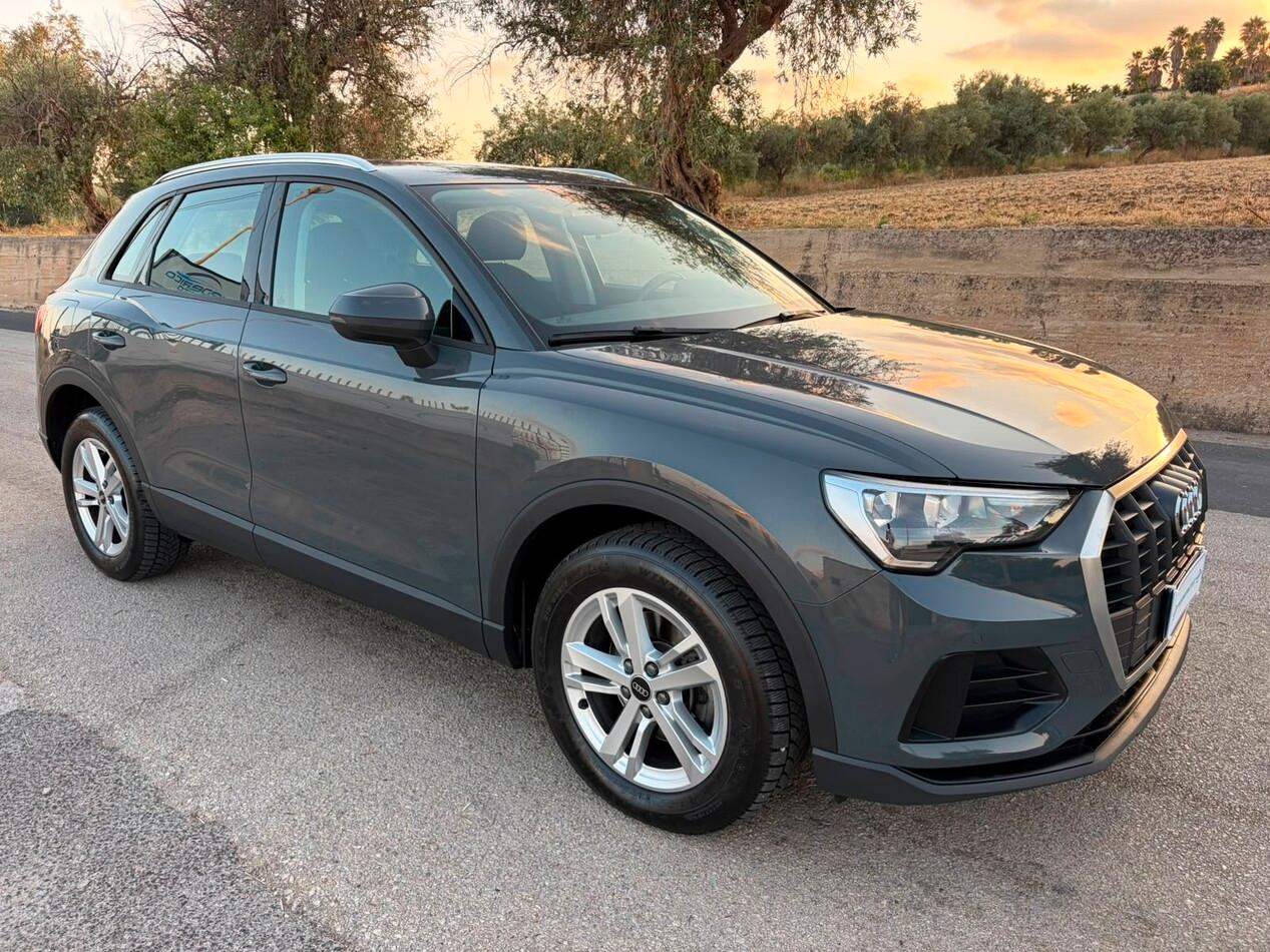 Audi Q3 35 2.0 tdi Business Advanced quattro s-tronic