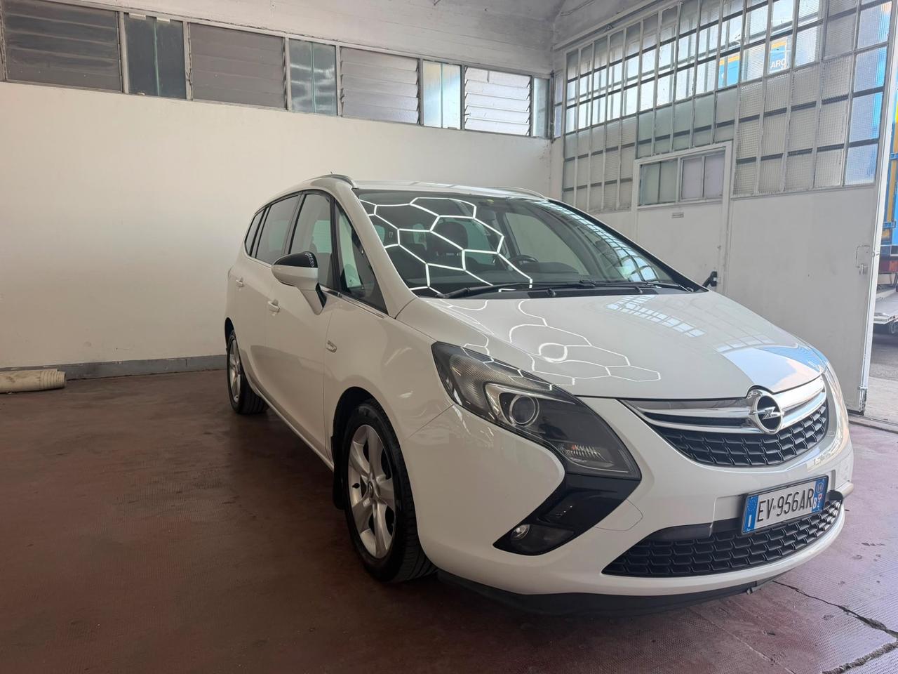 Opel Zafira Tourer 1.6 CDTi 7 POSTI