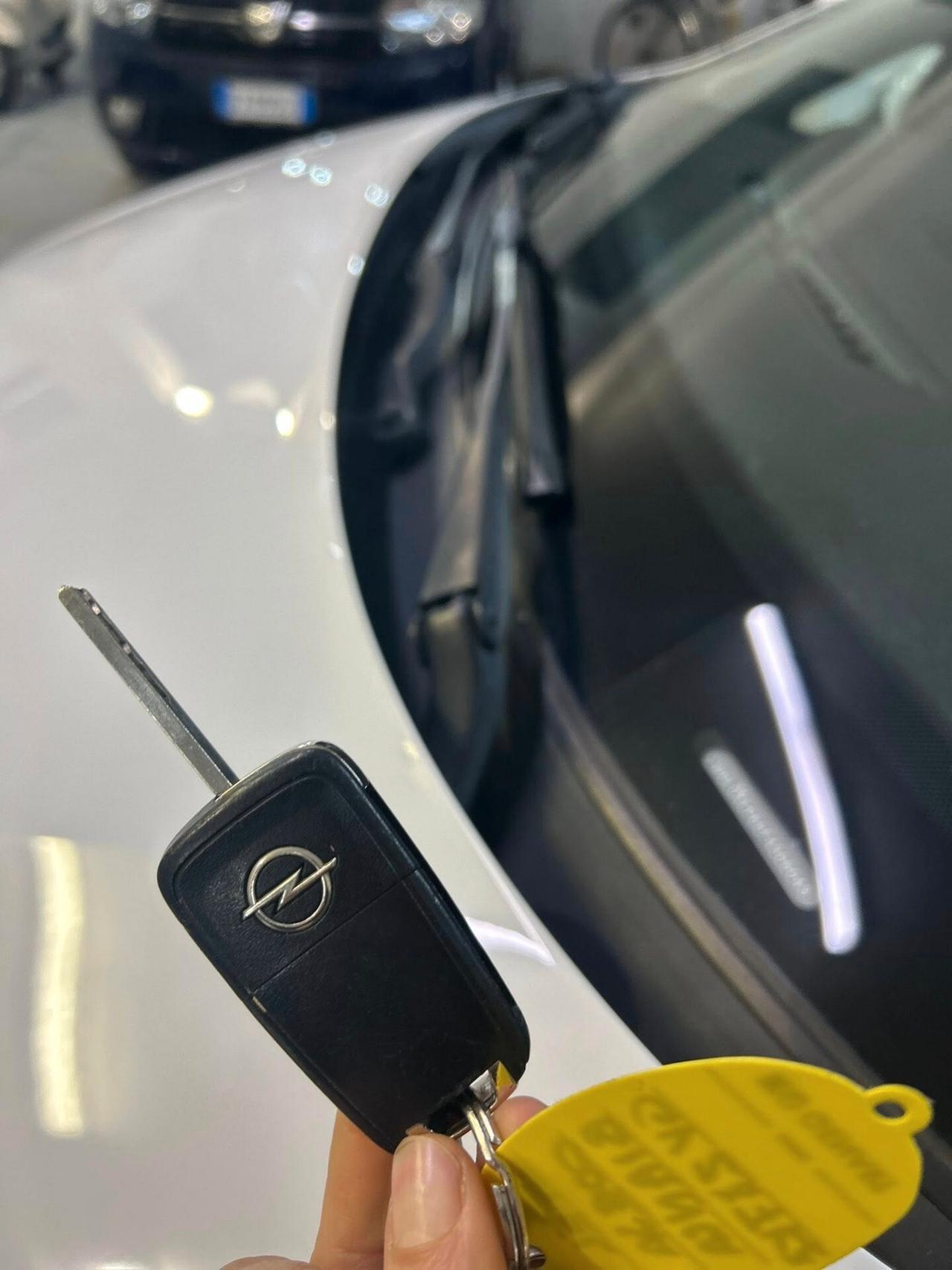 Opel Corsa 1.4 90CV GPL NUOVO- 2016