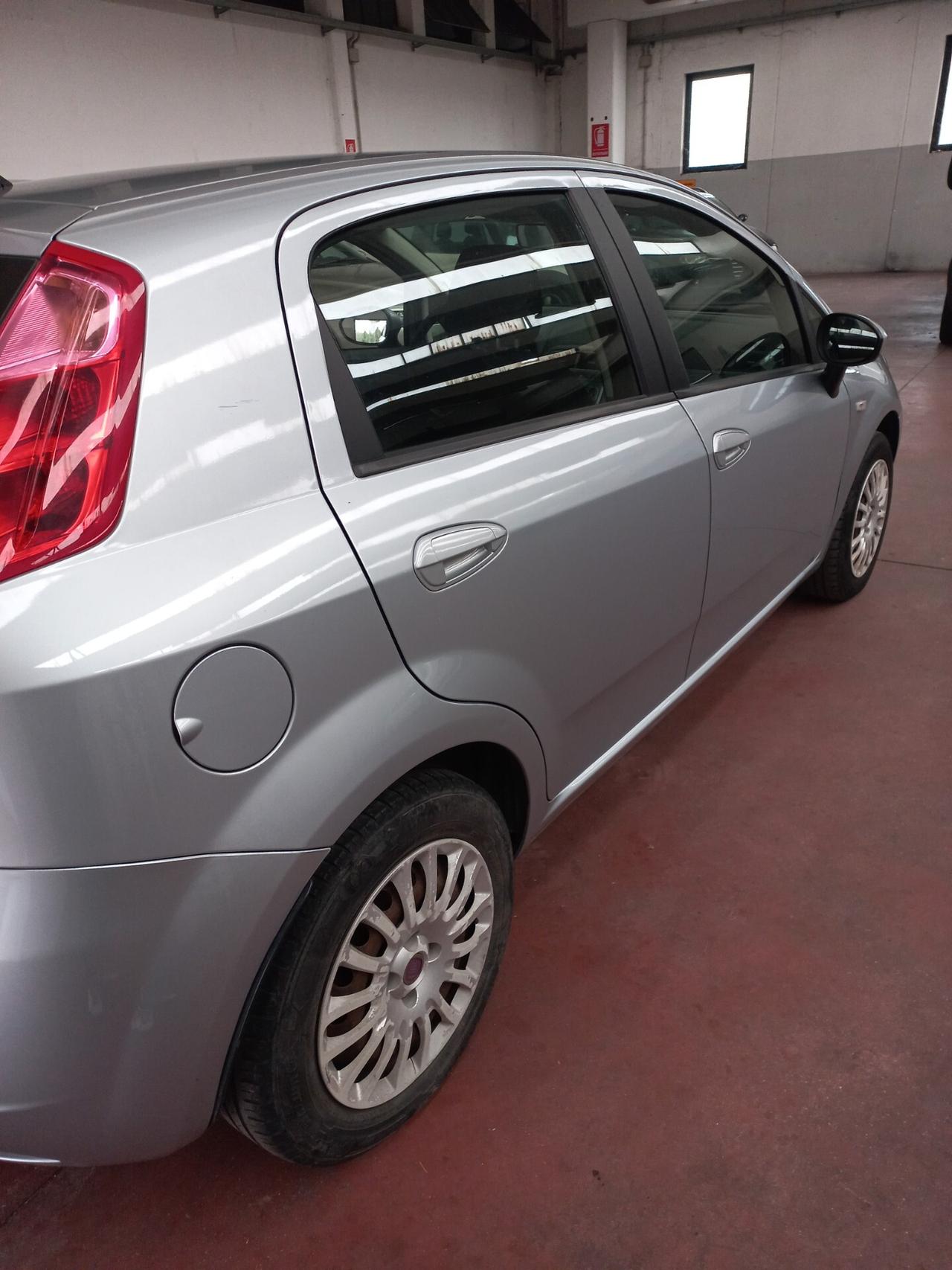 Fiat Grande Punto 1.3 MJT 75 CV 5 porte Dynamic