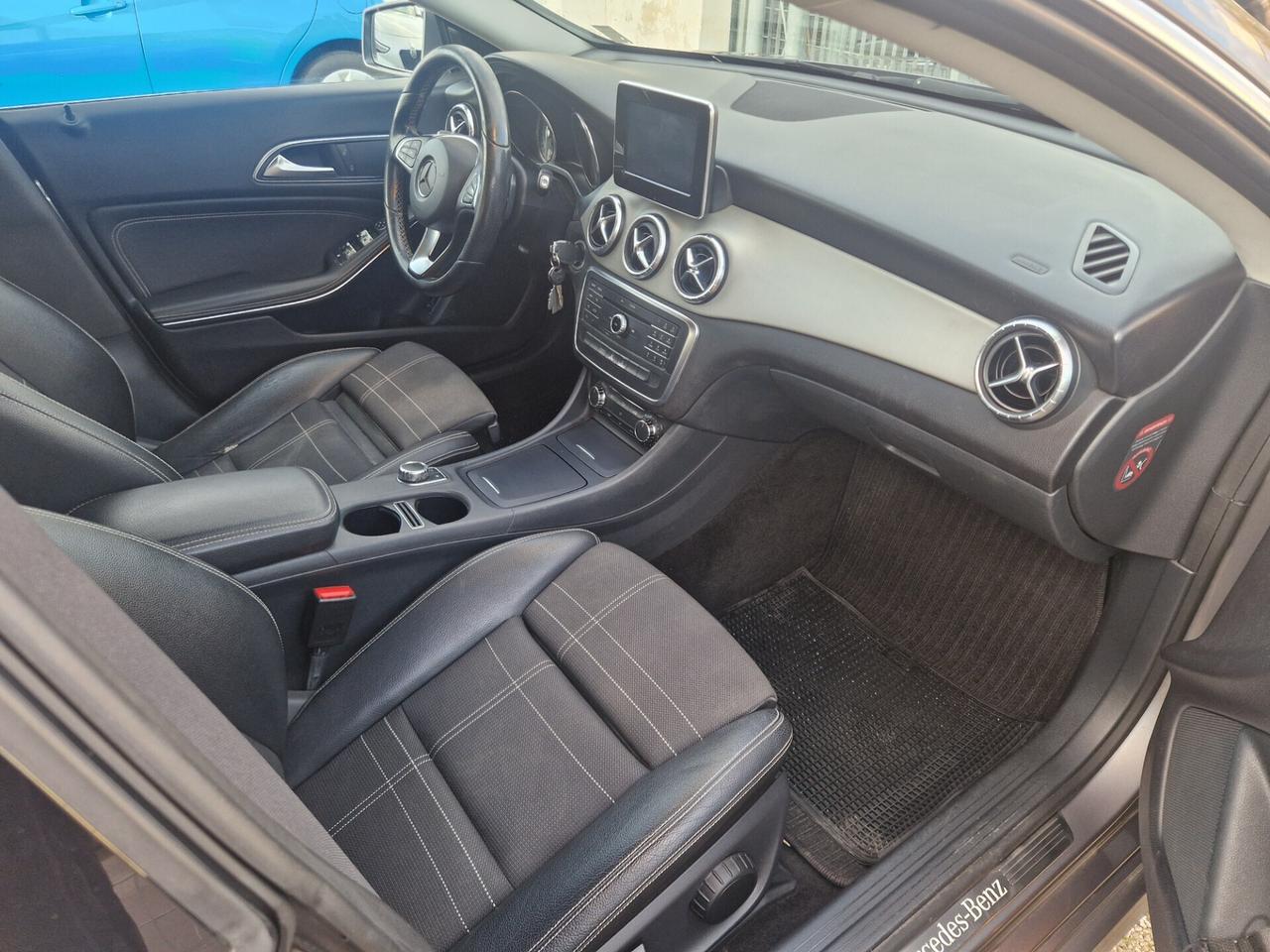 Mercedes-benz CLA 200d Premium - 2016