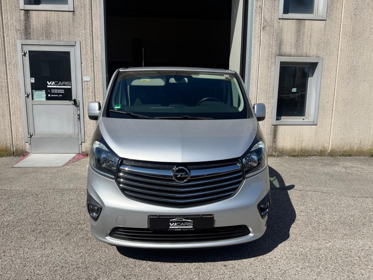 Opel Vivaro 9 posti