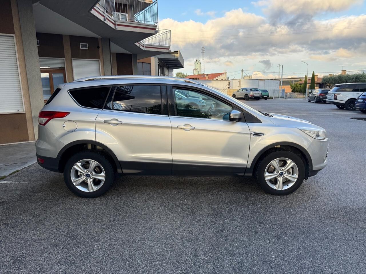 Ford Kuga 2.0 TDCI 140 CV 4WD Powershift