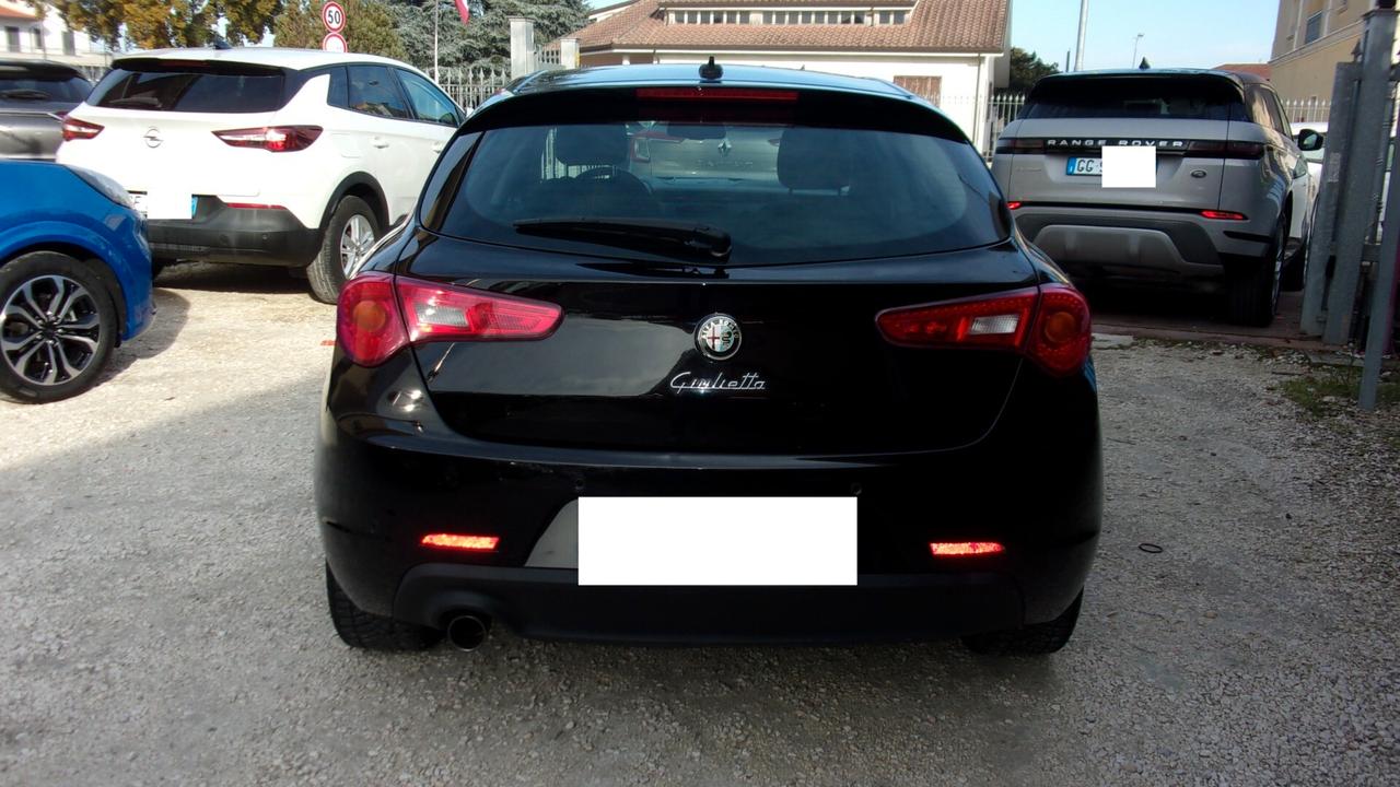 Alfa Romeo Giulietta 1.6 JTDm-2 120 CV Distinctive