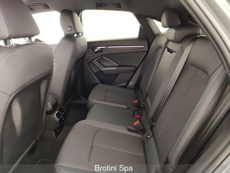 Audi Q3 Q3 35 TDI S tronic Identity Black