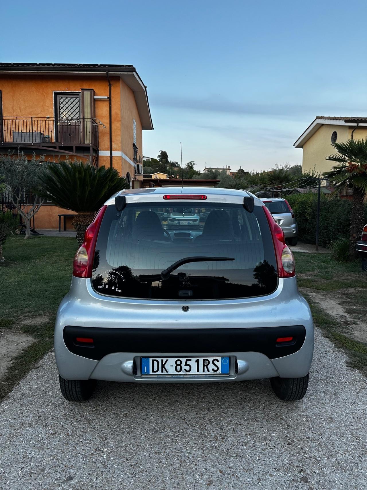 Peugeot 107 1.0 68CV 5p. 110.000 km !!