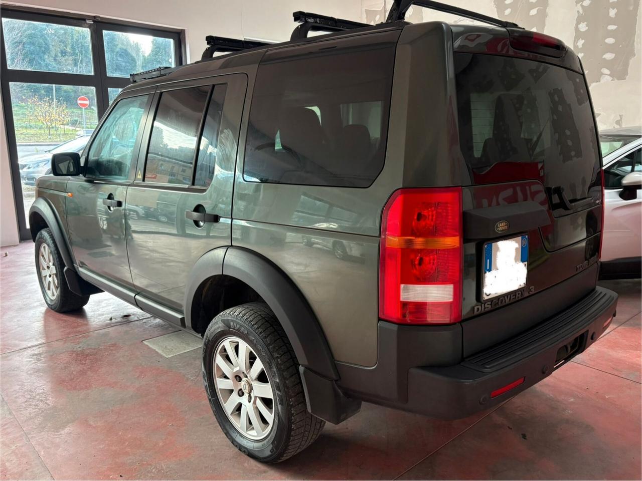LAND ROVER DISCOVERY 3 POSTI 7 Con 4X4 RUOTE MOTRICI CAMBIO AUT. DIESEL 2700 CV 190 Km 155.328 Certificati
