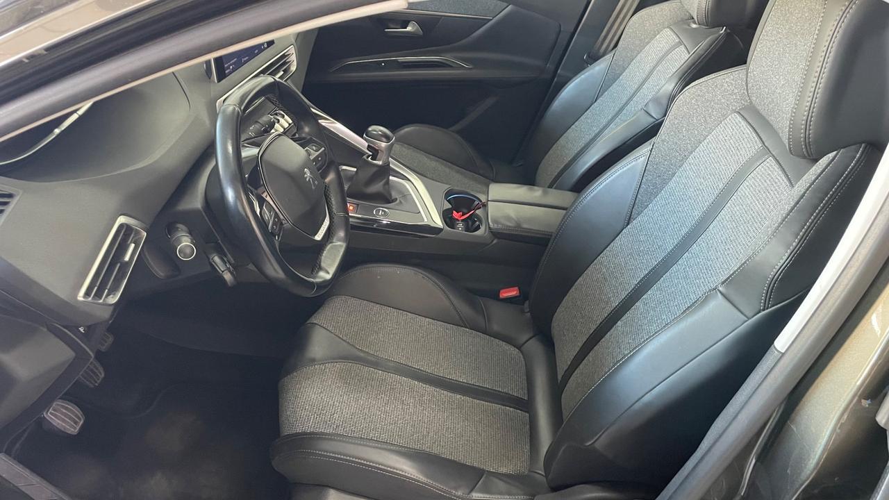 Peugeot 3008 BlueHDi 130 S&S Allure