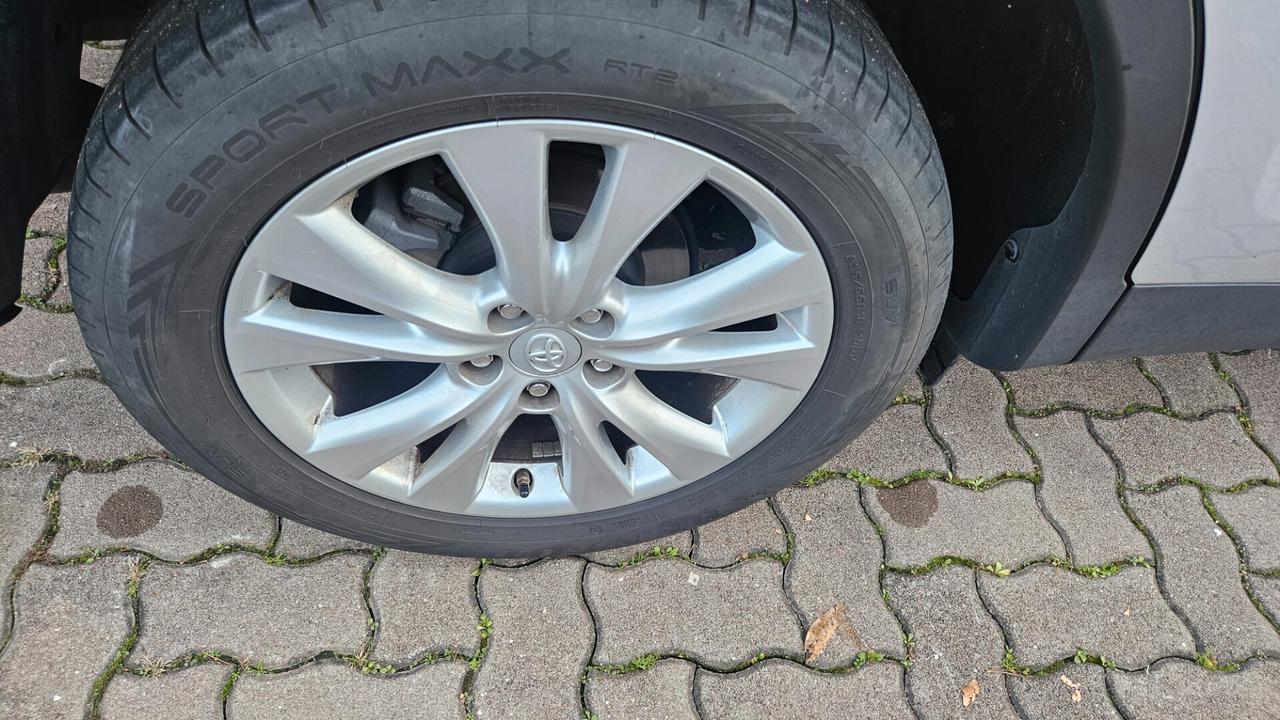 Toyota RAV 4 2.2 d-cat Active 4wd 150cv auto CAMERA-CRUISE