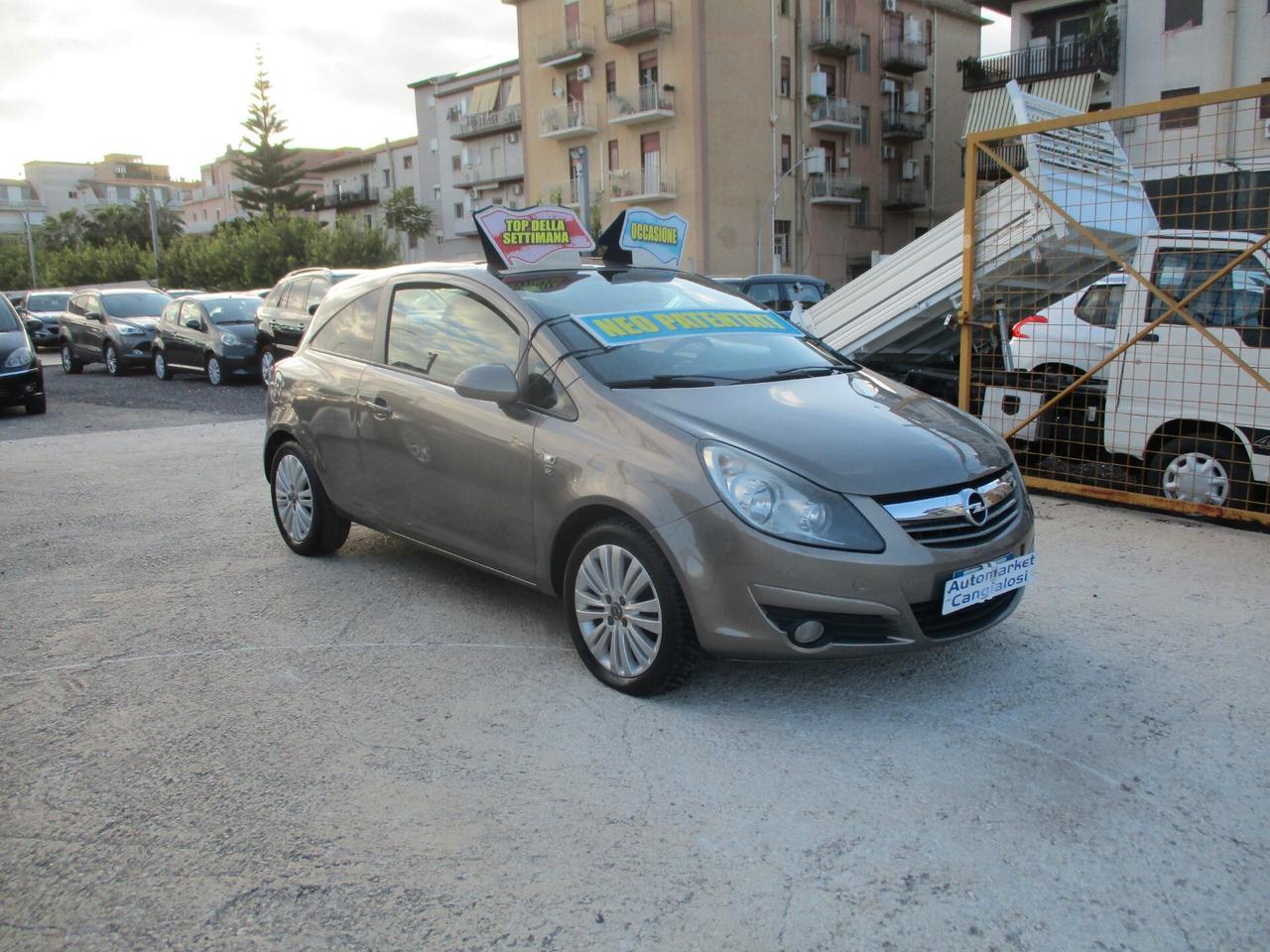 Opel Corsa 1.2 OK NEOPATENTATI 2011
