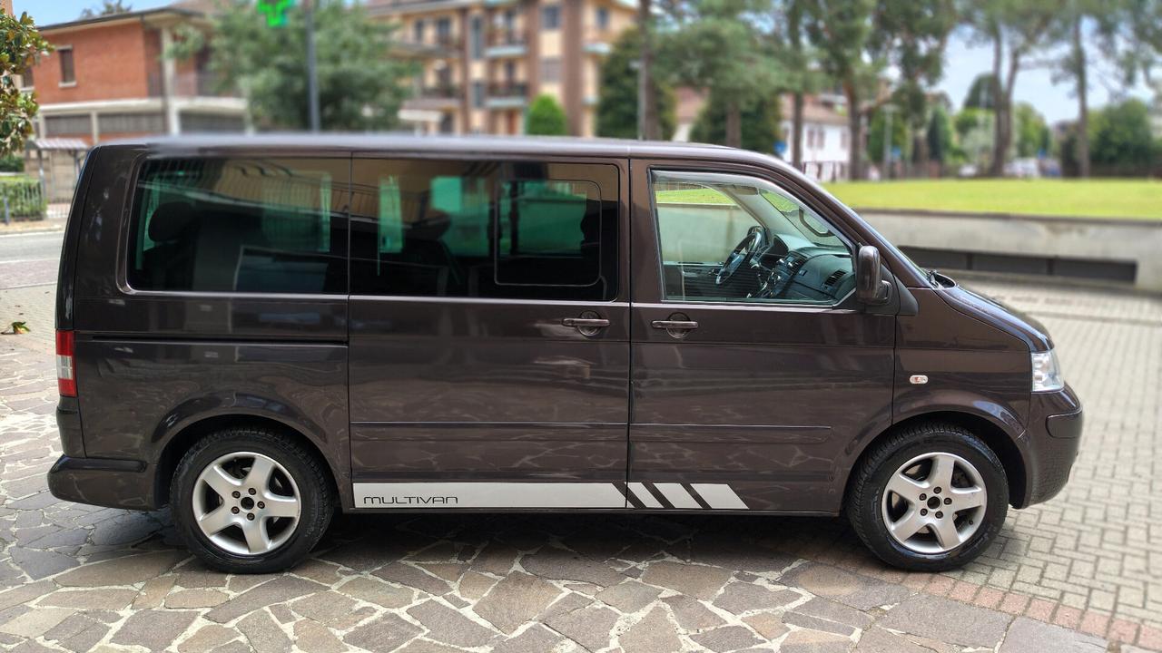 Volkswagen Multivan 2.5 TDI/130CV 4motion Gancio