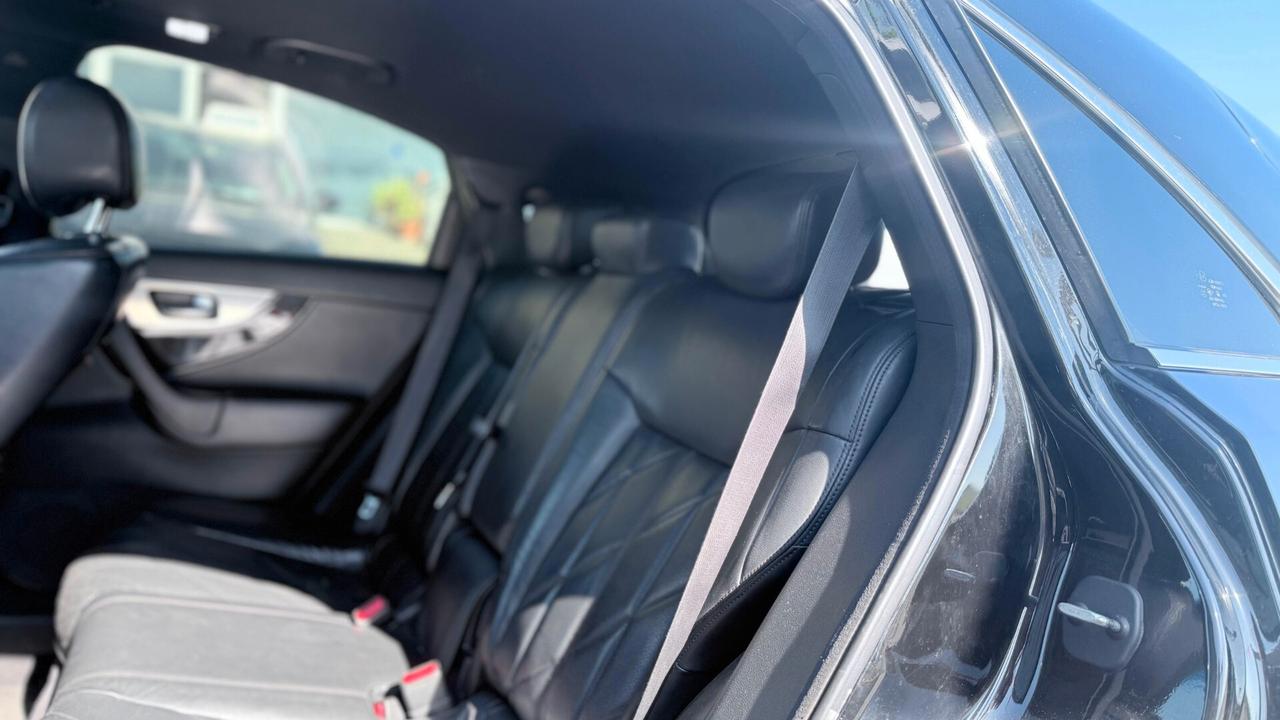 Infiniti FX FX30d S 3.0 DIESEL 4X4