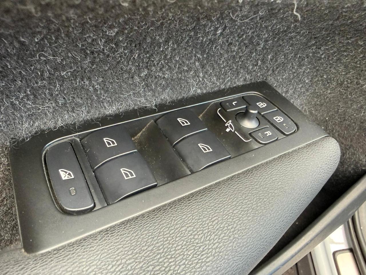 Volvo XC40 T4 Recharge Plug-in Hybrid R-design