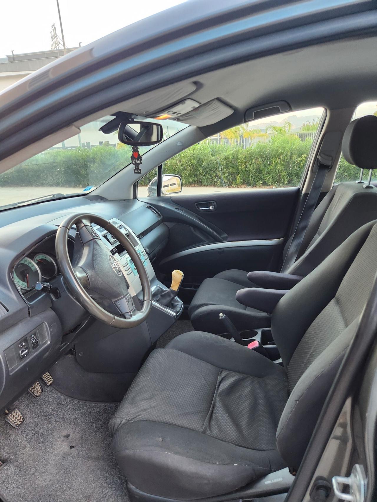 Toyota Corolla Verso 2.2 16V D-4D Sol