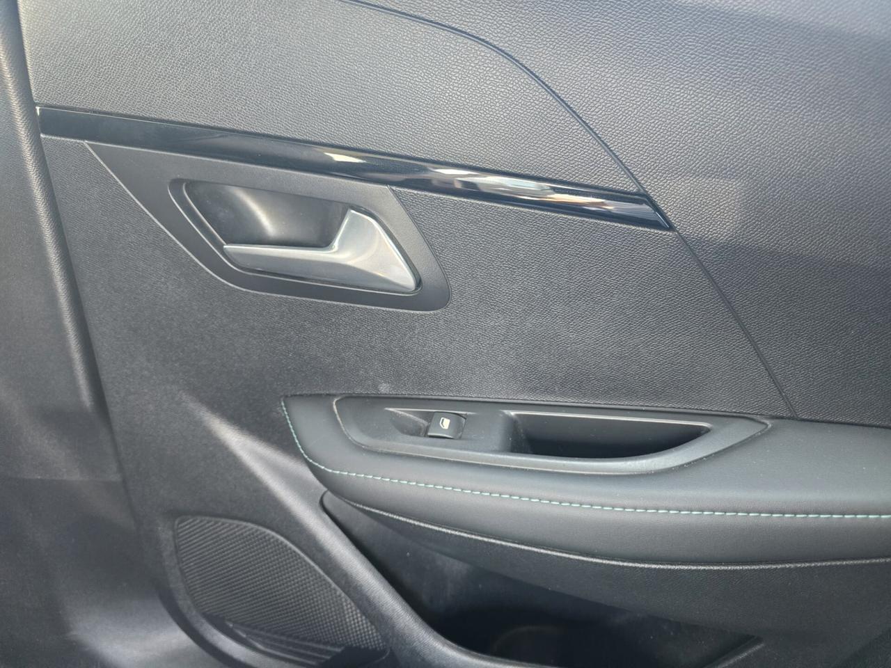 Peugeot 208 PureTech 100 Stop&Start 5 porte GT