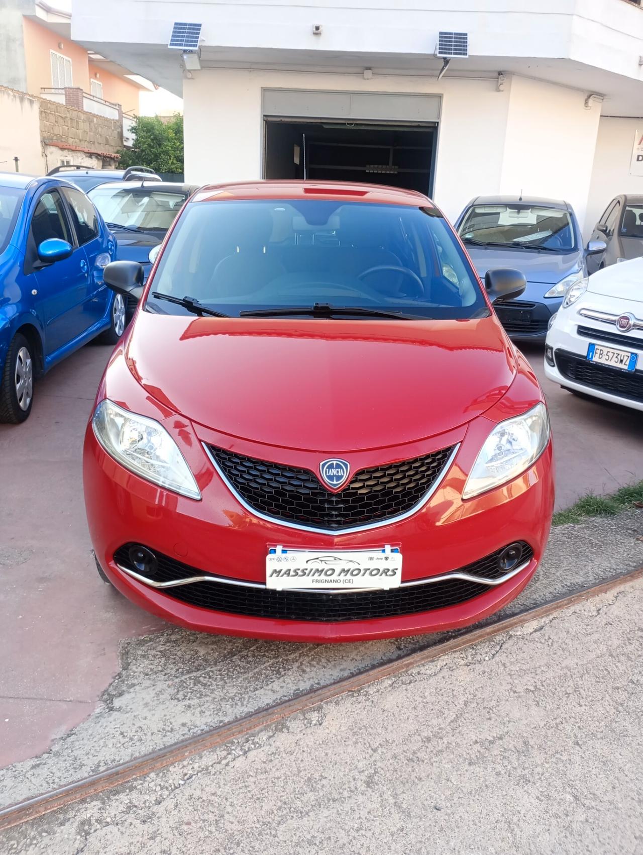 Lancia Ypsilon 1.2 69 CV 5 porte GPL Ecochic Silver