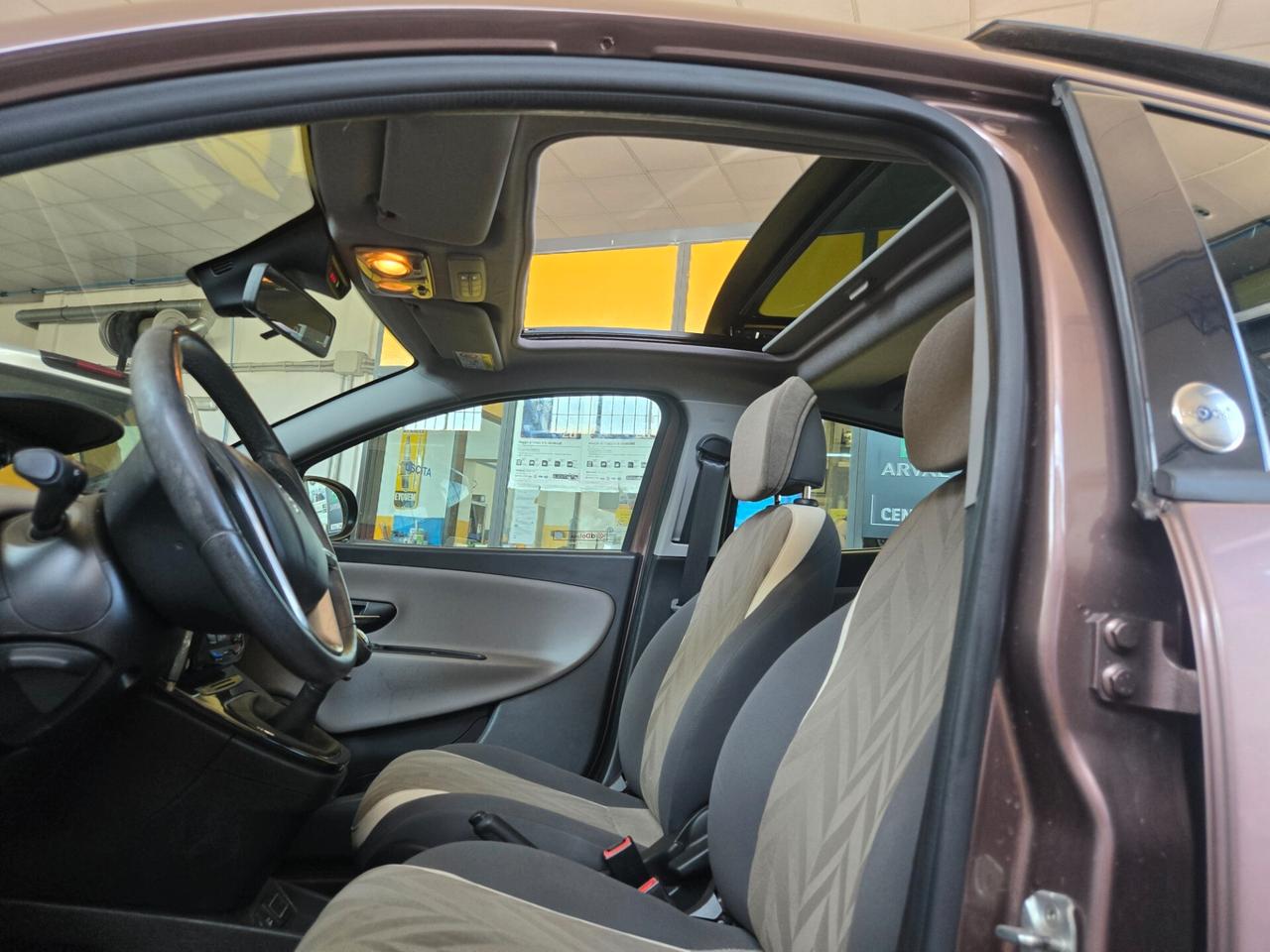 Lancia Ypsilon 1.2 GPL