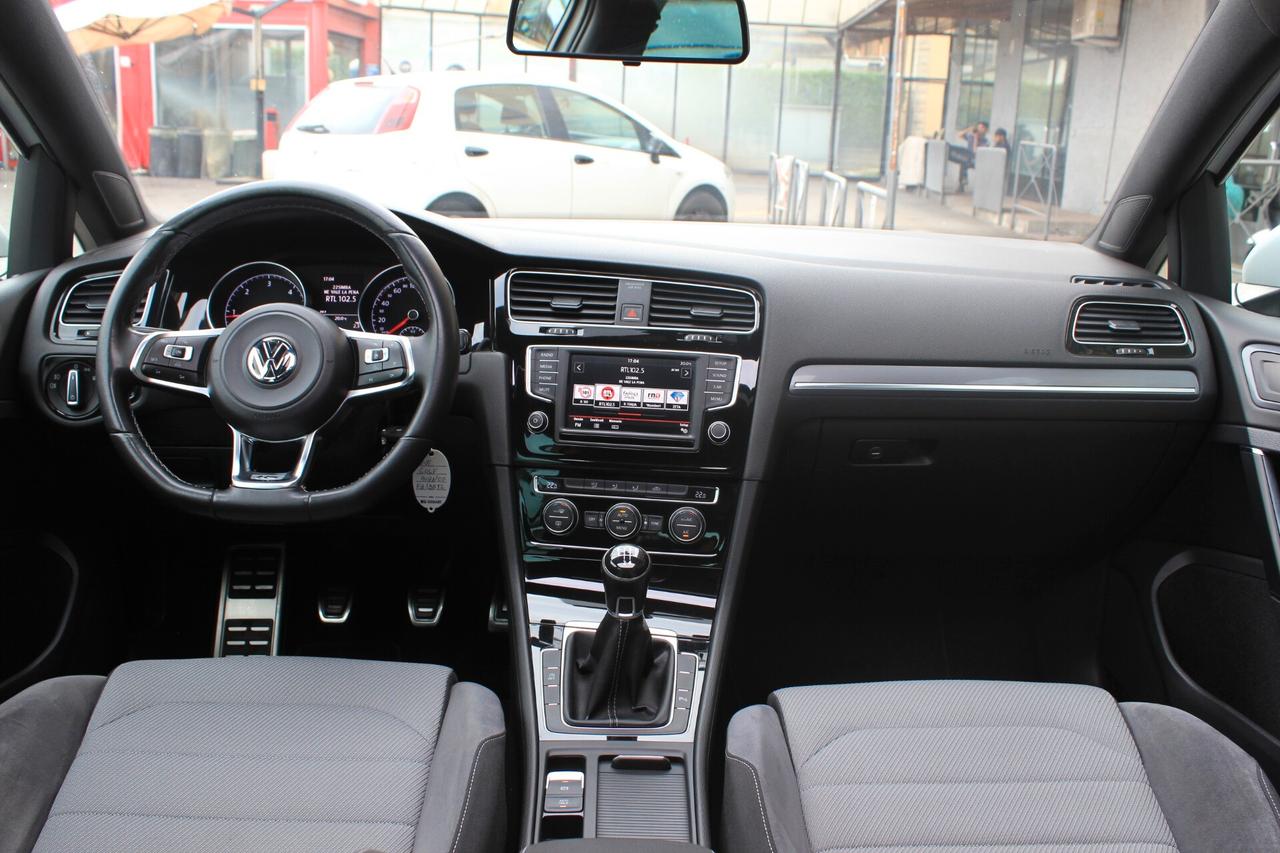 Volkswagen Golf VII 5p. R-Line 1.6 TDI 110CV TETTO PANORAMICO UNICO PROPRIETARIO