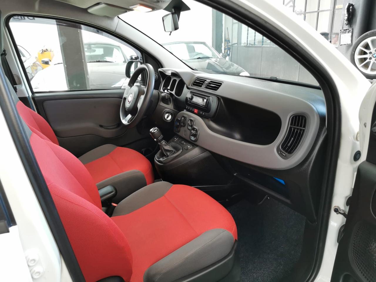 Fiat Panda 1.2 Lounge EURO 6 GARANZIA 12 MESI