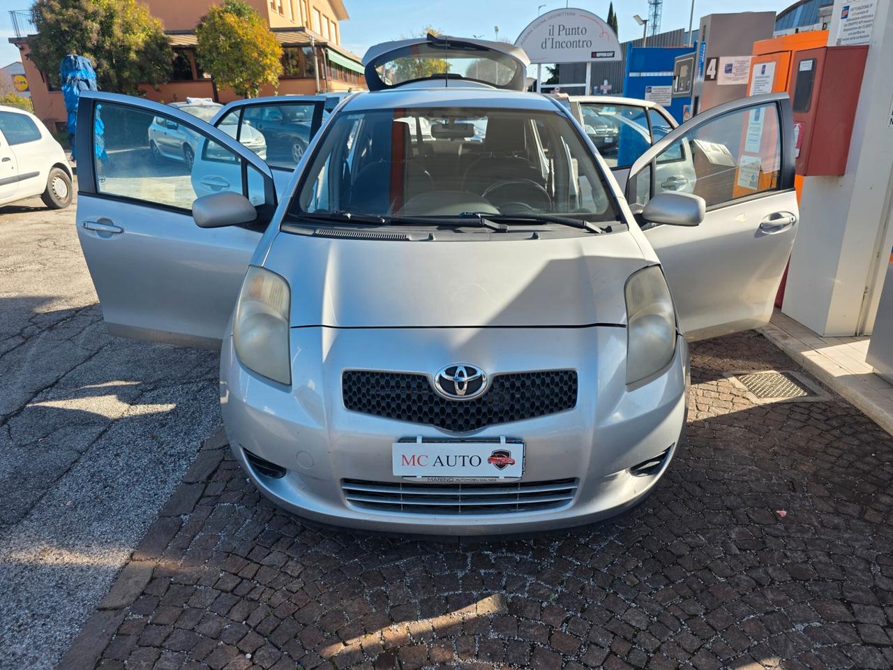 Toyota Yaris 1.4 D-4D 5porte con 254.000km Neopatentati ok