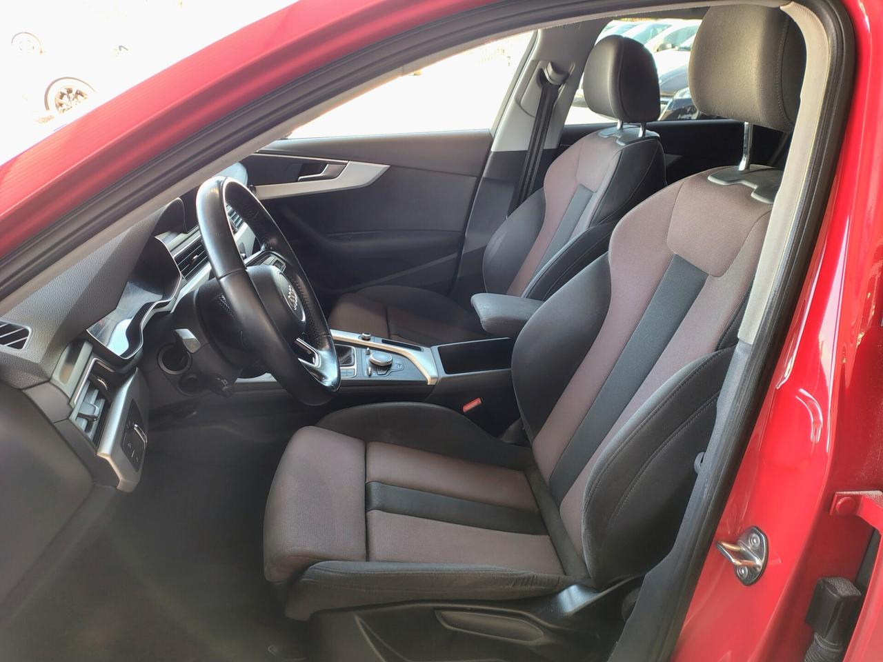 Audi A4 2.0 TDI 150 CV ultra Business Sport