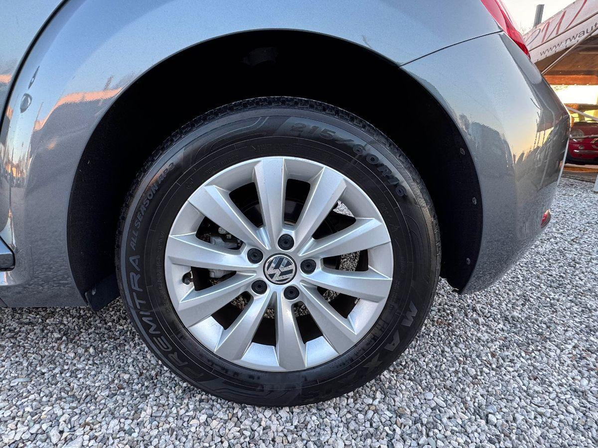 VOLKSWAGEN - Maggiolino - 1.6 TDI DSG Design