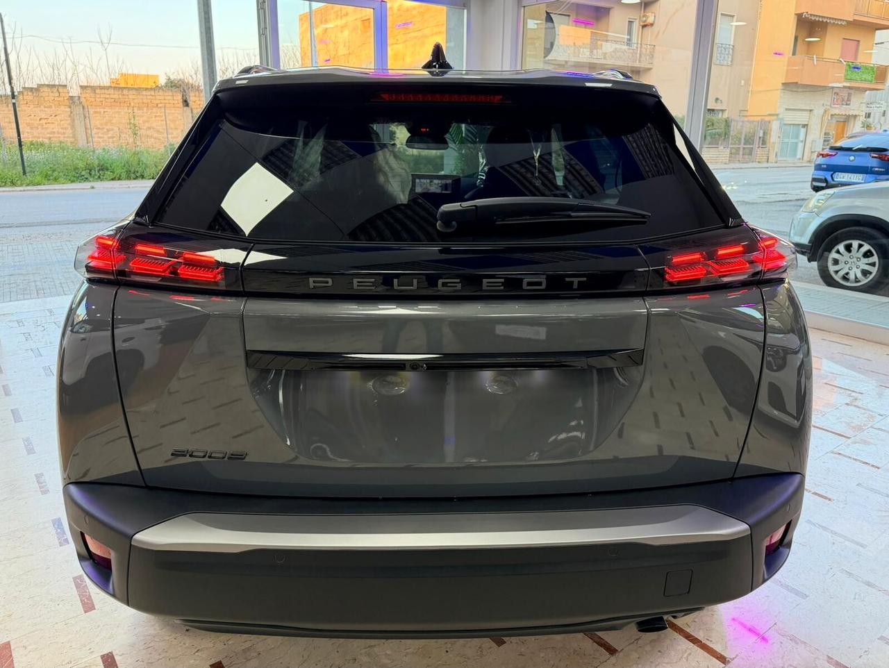 Peugeot 2008 Allure Plus 1.2 100CV Km0