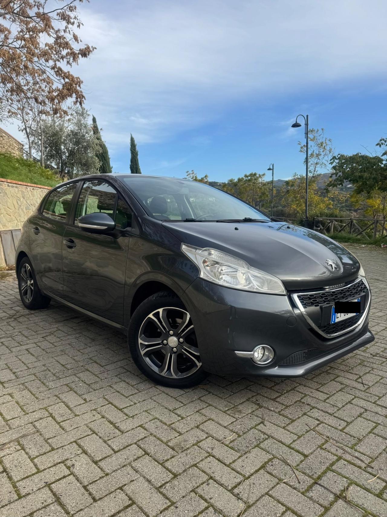 Peugeot 208 1.4 HDi 68Cv 2015