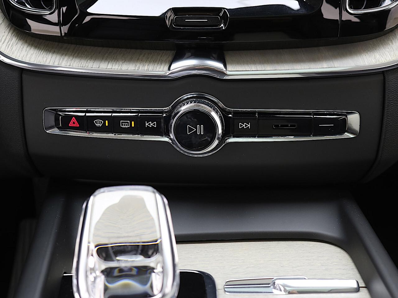 Volvo XC60 B4 AWD auto Inscription TETTO APRIBILE
