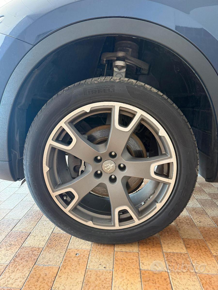 Maserati Levante V6 Diesel 250CV