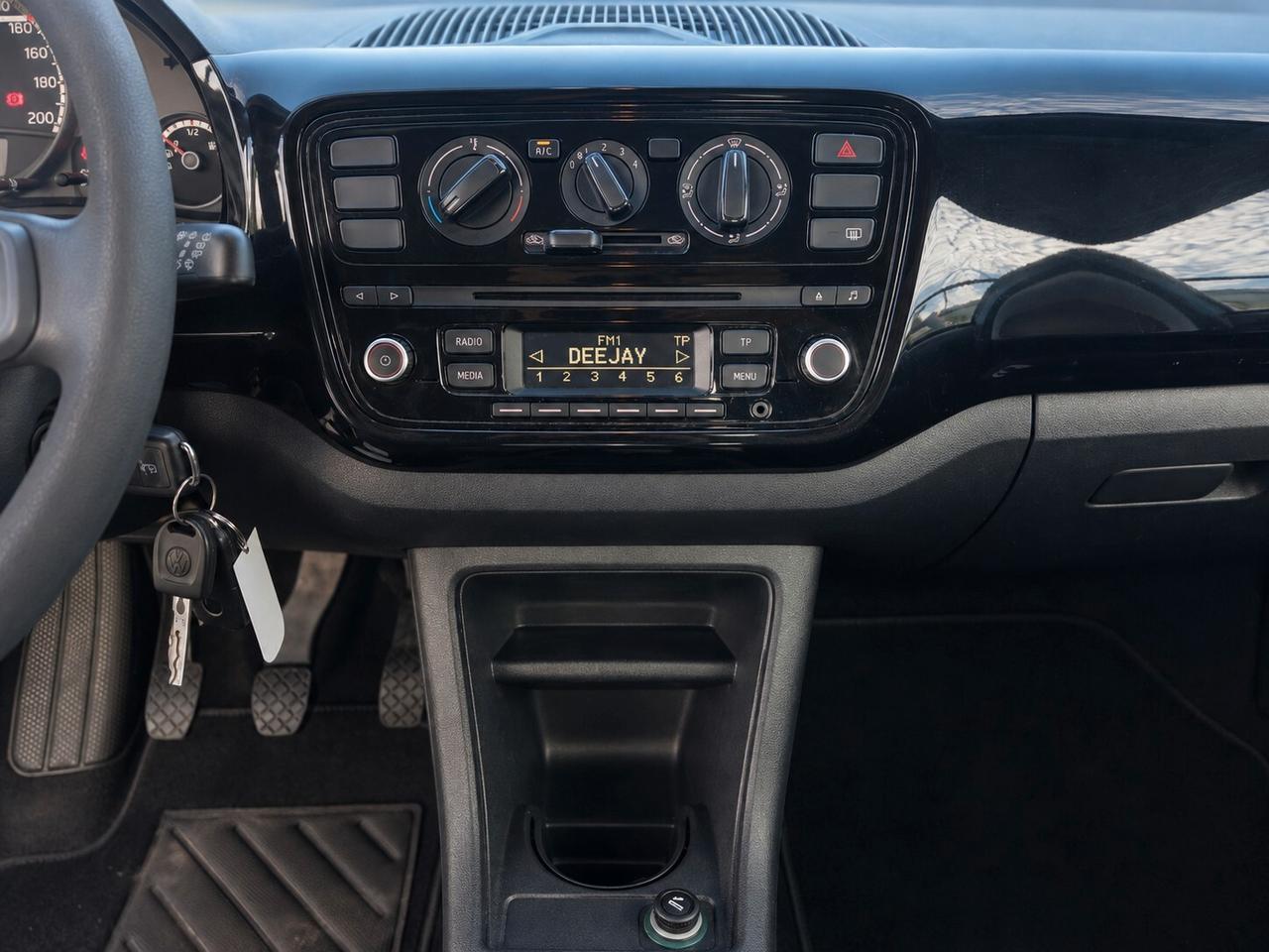 Volkswagen up! MOVE