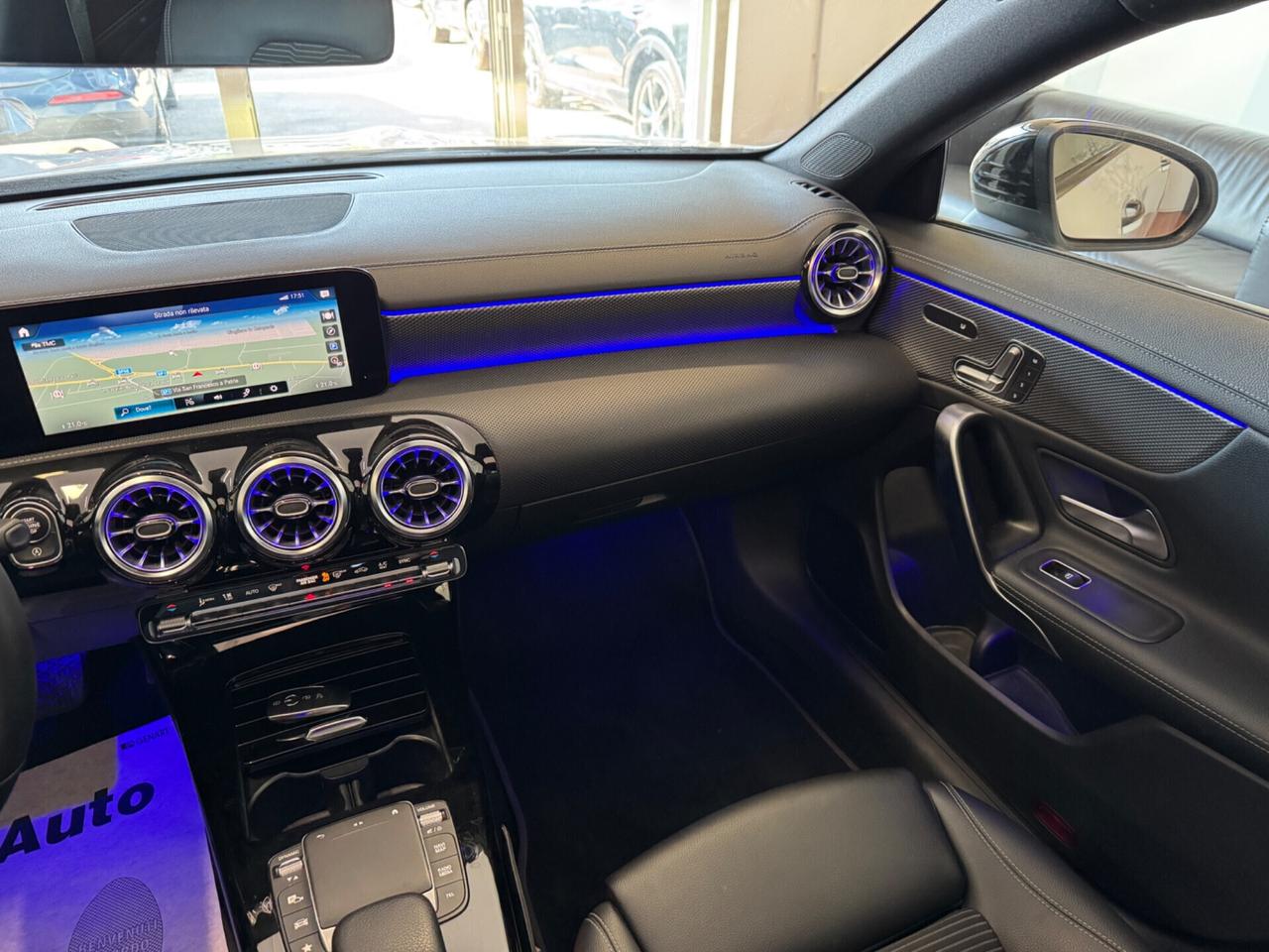 MERCEDES-BENZ CLA 200 d AUT. SPORT / NIGHT EDITION