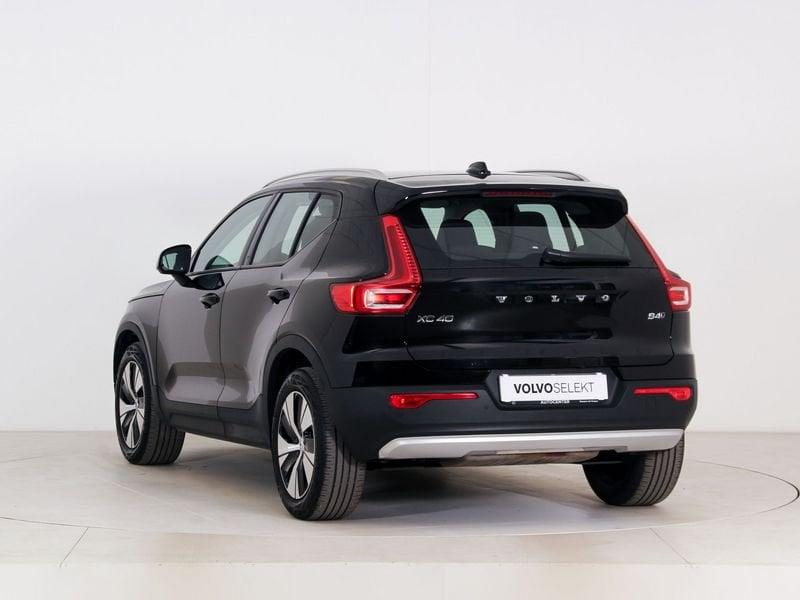 Volvo XC40 B4 AWD Geartronic Momentum Pro