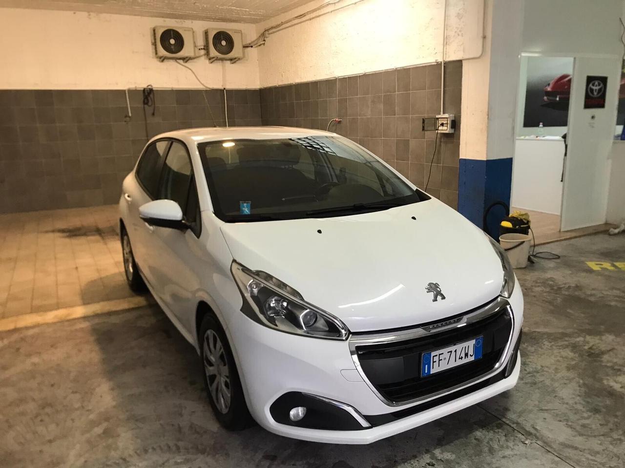 Peugeot 208 BlueHDi 75 5 porte Van Access