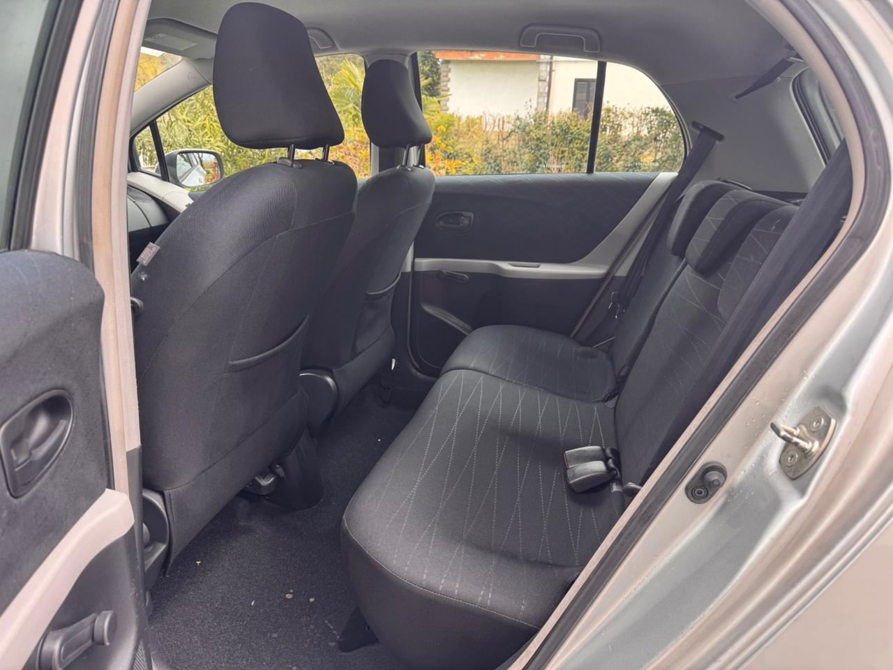 Toyota Yaris 1.0 5 porte Sol OK NEOPATENTATI