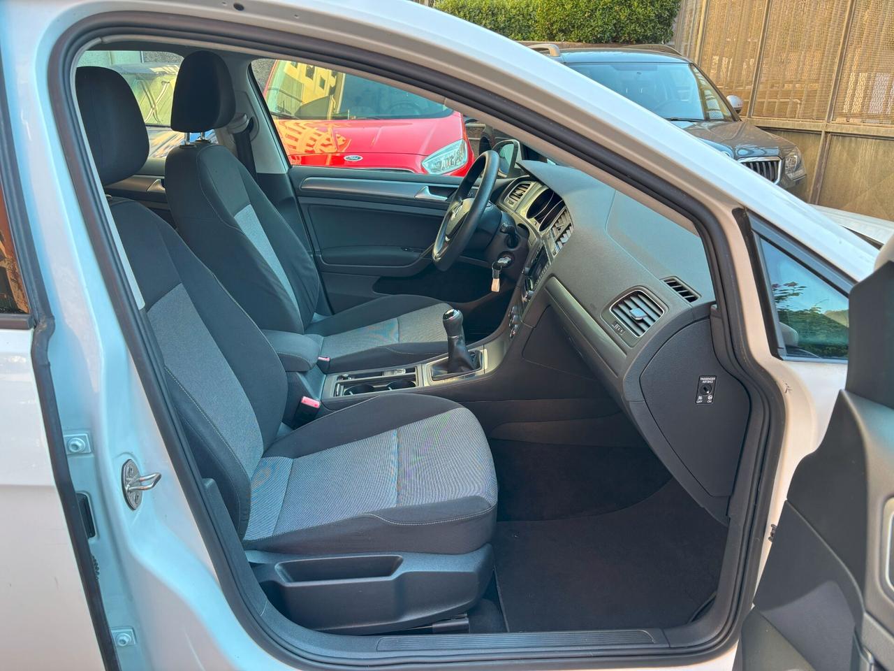 Volkswagen Golf 1.6 TDI 5p. Comfortline BlueMotion Technology UNIPROPRIETARIO