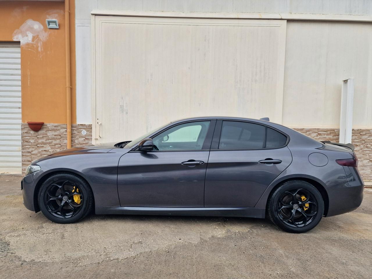 Alfa Romeo Giulia 2.2 Turbodiesel 150 CV AT8