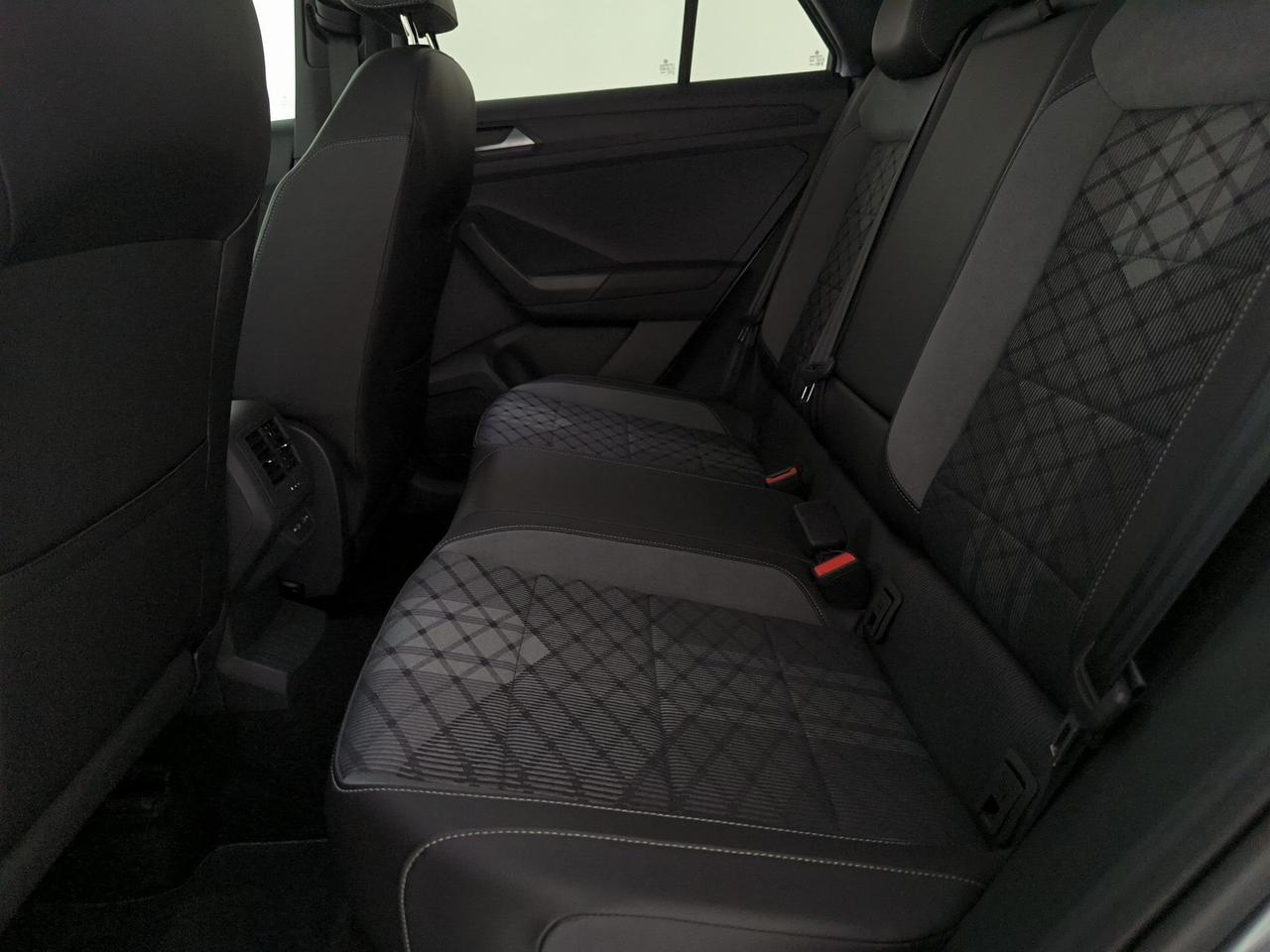 Volkswagen T-Roc 1.5 tsi r-line dsg