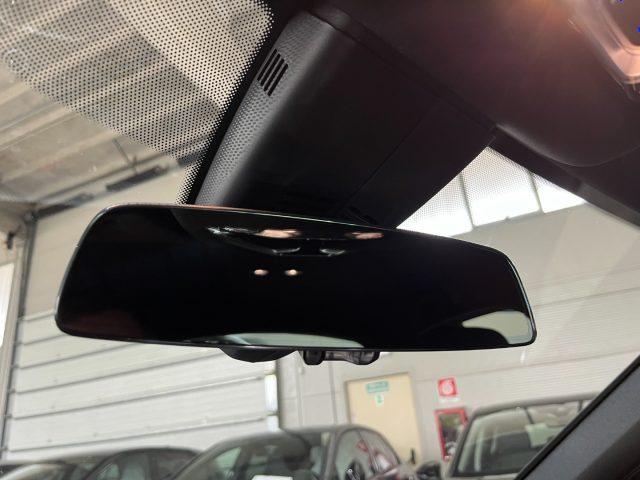 BMW 118 iA 5p. AUT Msport /NAVI+TELEC/LED/"19 Performance