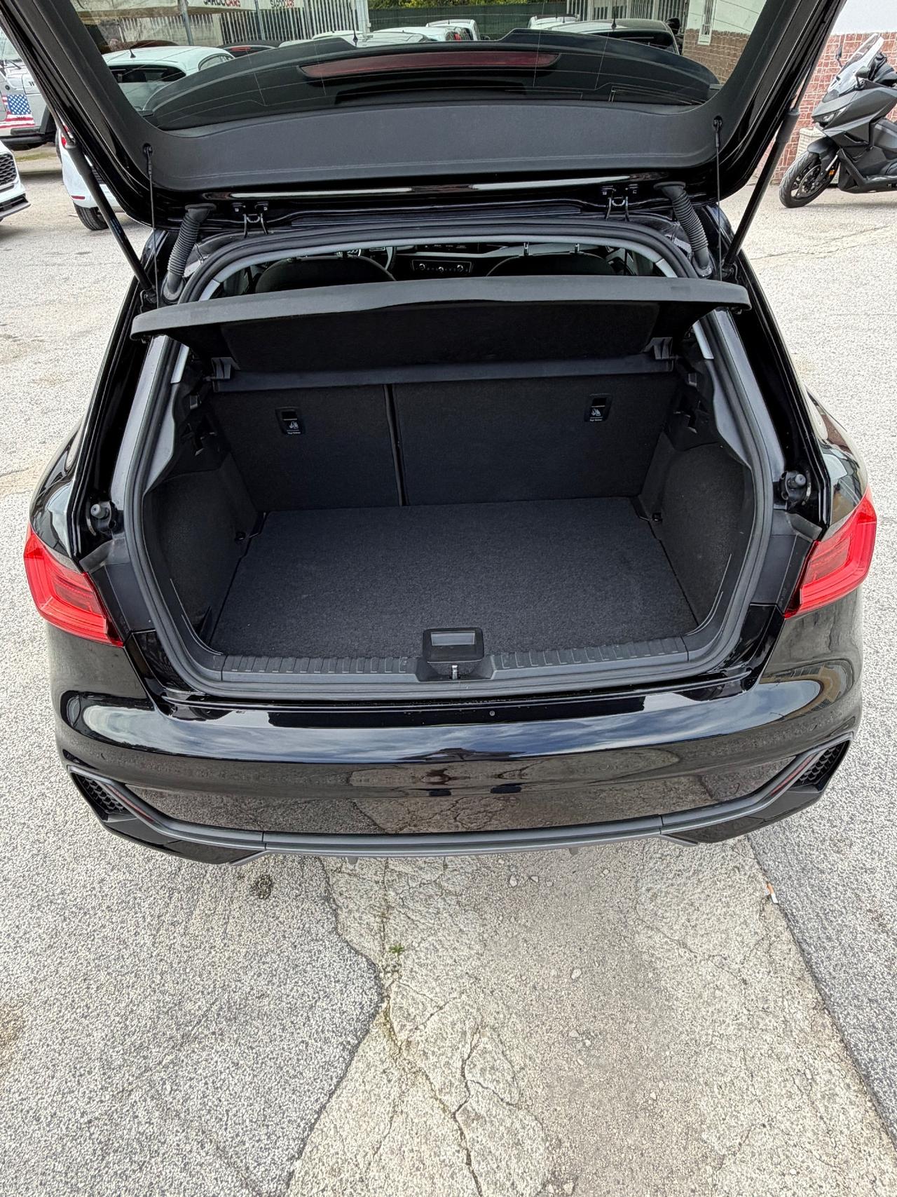 Audi A1 SPB 30 TFSI S tronic line edition