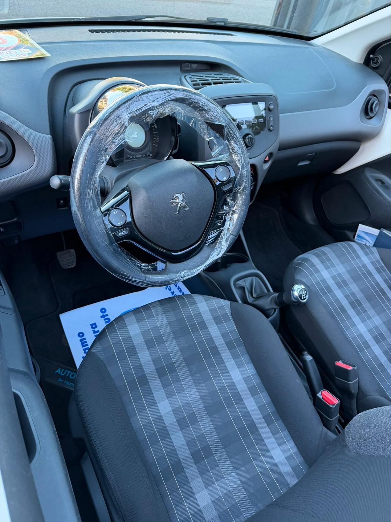 Peugeot 108 VTi 72 5 porte Allure