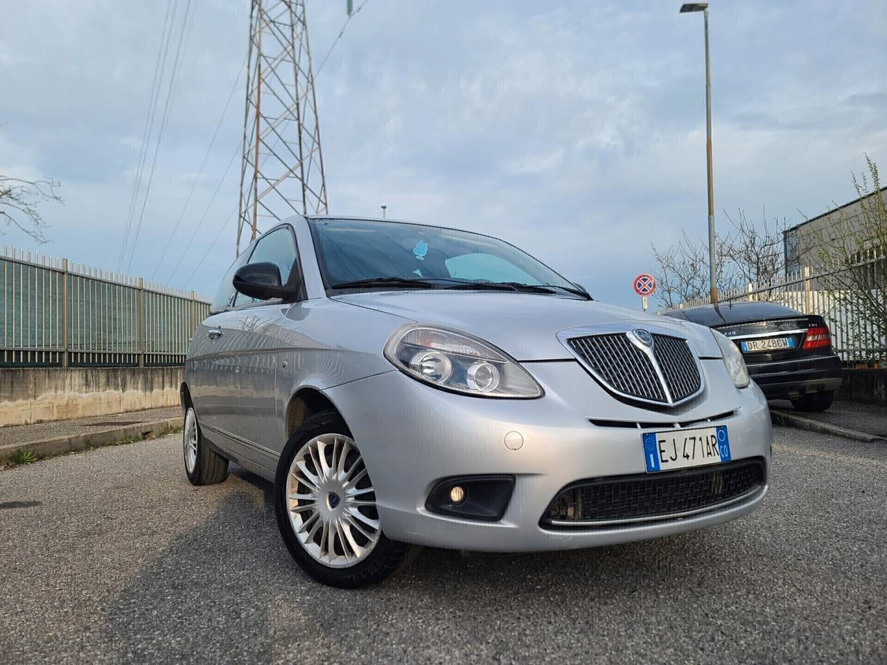 Lancia Ypsilon 1.2 69 CV Diva