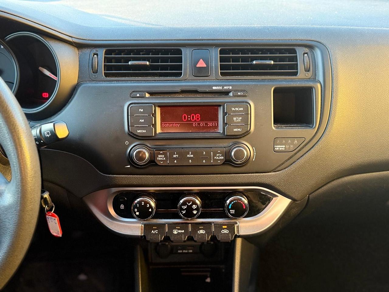 Kia Rio 1.1 CRDi WGT 5p. EX