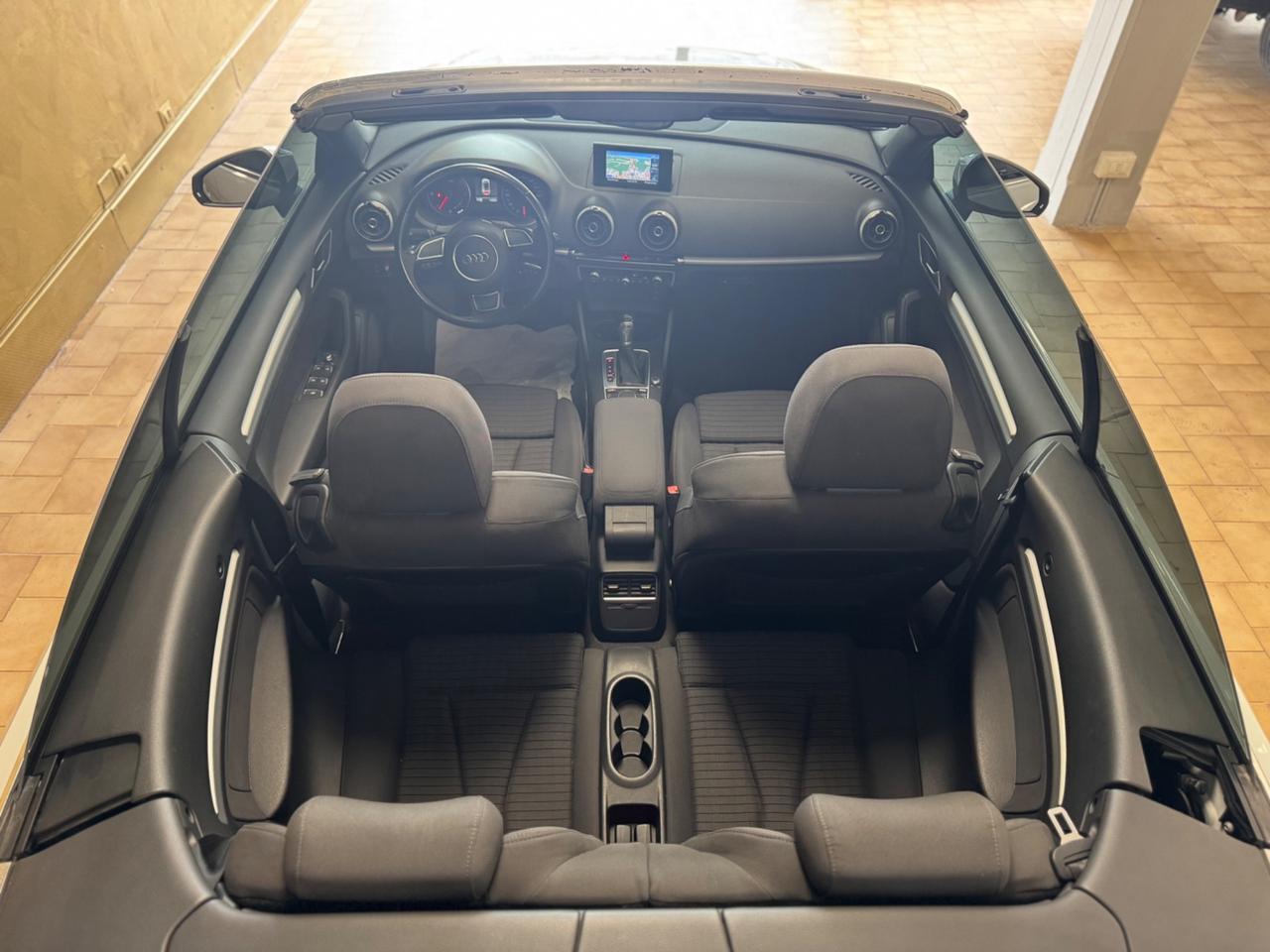 Audi A3 Cabrio 2.0 TDI clean diesel Attraction