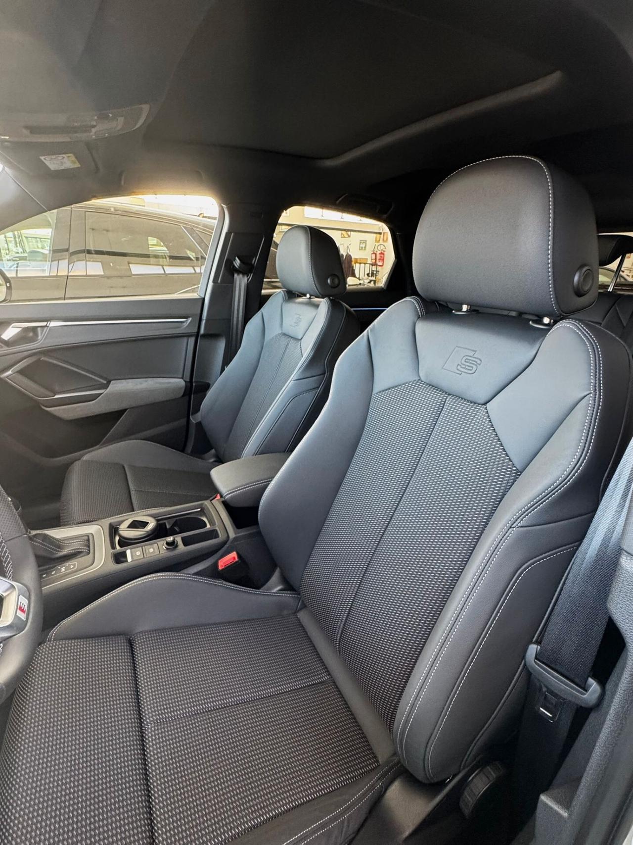 Audi Q3 SPB 35 TDI S tronic S line Black identity