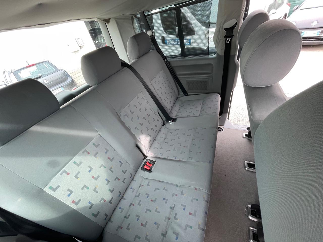 Volkswagen Transporter 2.5 TDI/130CV PC-TM Kombi