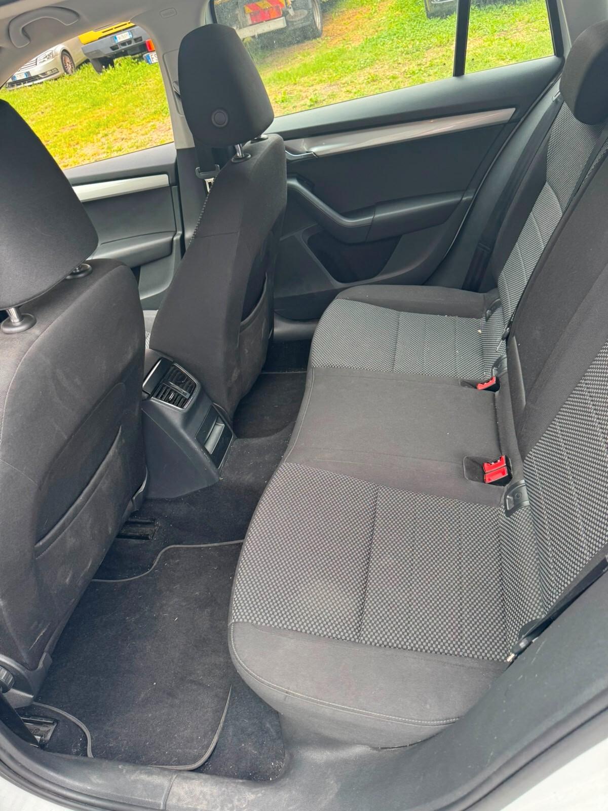 Skoda Octavia 1.6 TDI CR 110 CV 4x4 Wagon Executive