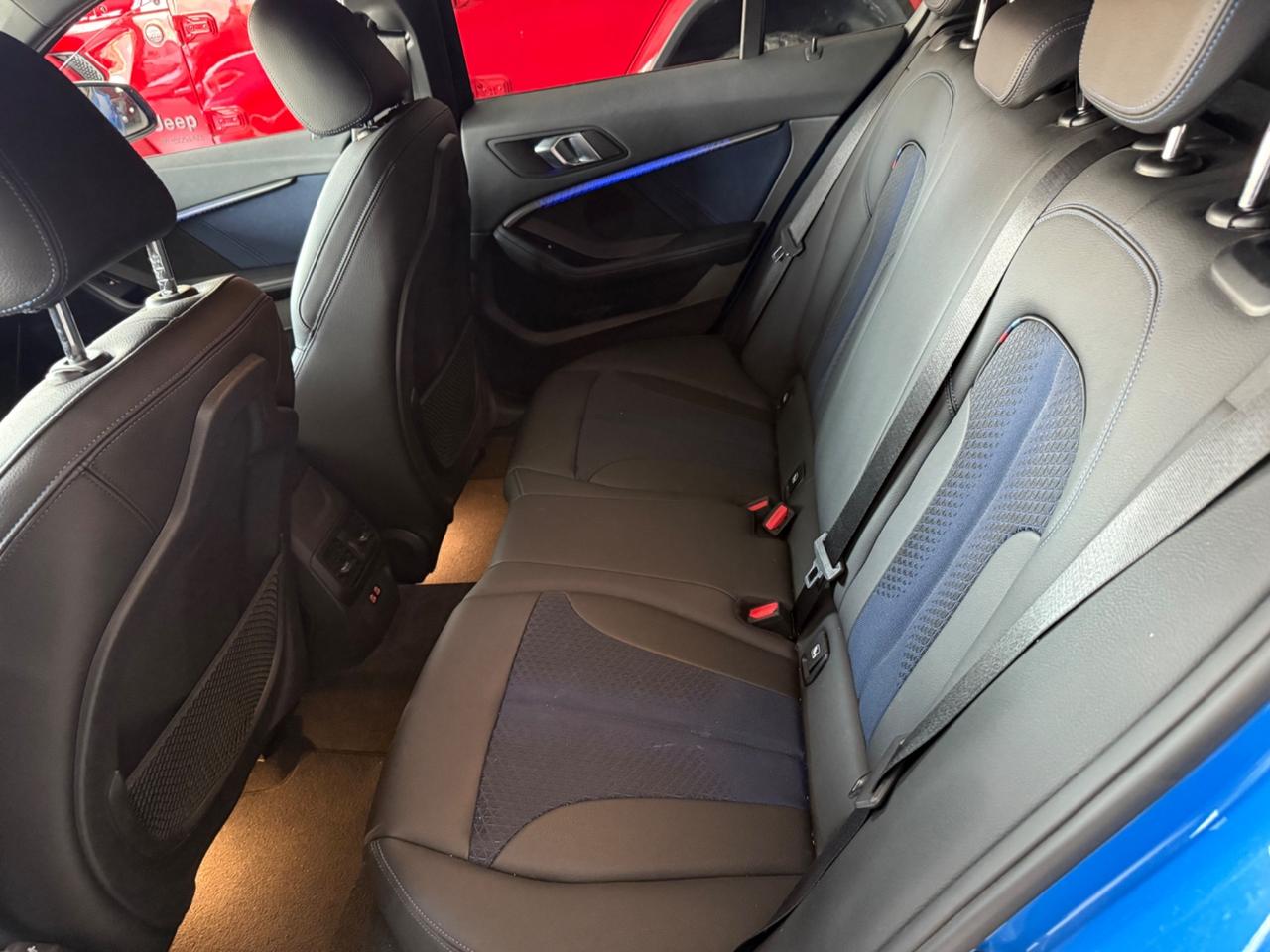 Bmw 118 118d 5p. Msport